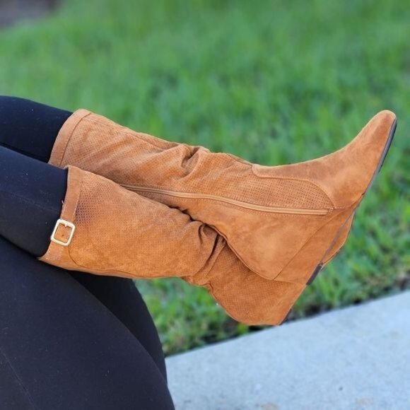 Women's Tan Wrinkle Finish Calf Length Pull On Boots Rounded Toe - Picture 5 of 6